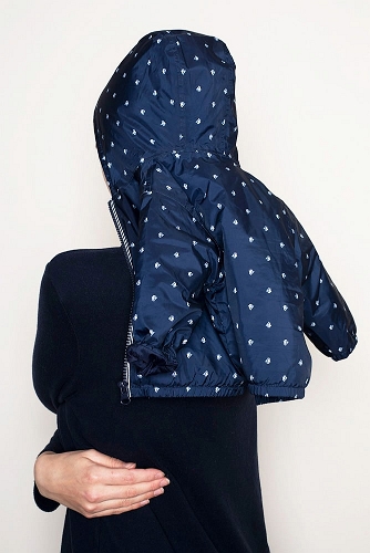 I Carried Her Coat Down The Stairs On My Head And Thought It Was Interesting Enough For A Photo (1st December 2020)