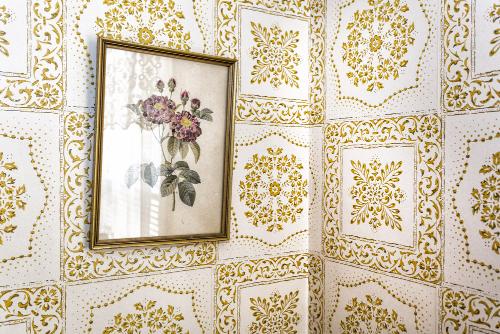 Morgan Stephenson - Lace Tea Roses