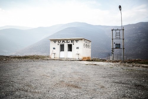 Stefano Majno  -  Tualet on the kosovar and albanian border