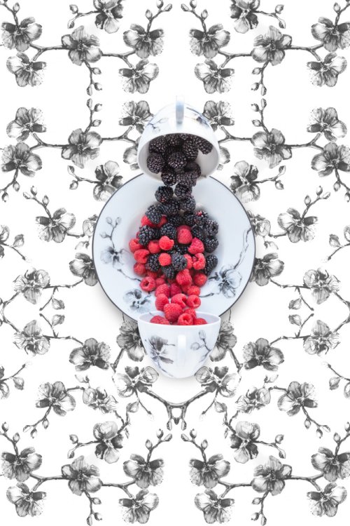 Aram Black Orchid with Berries